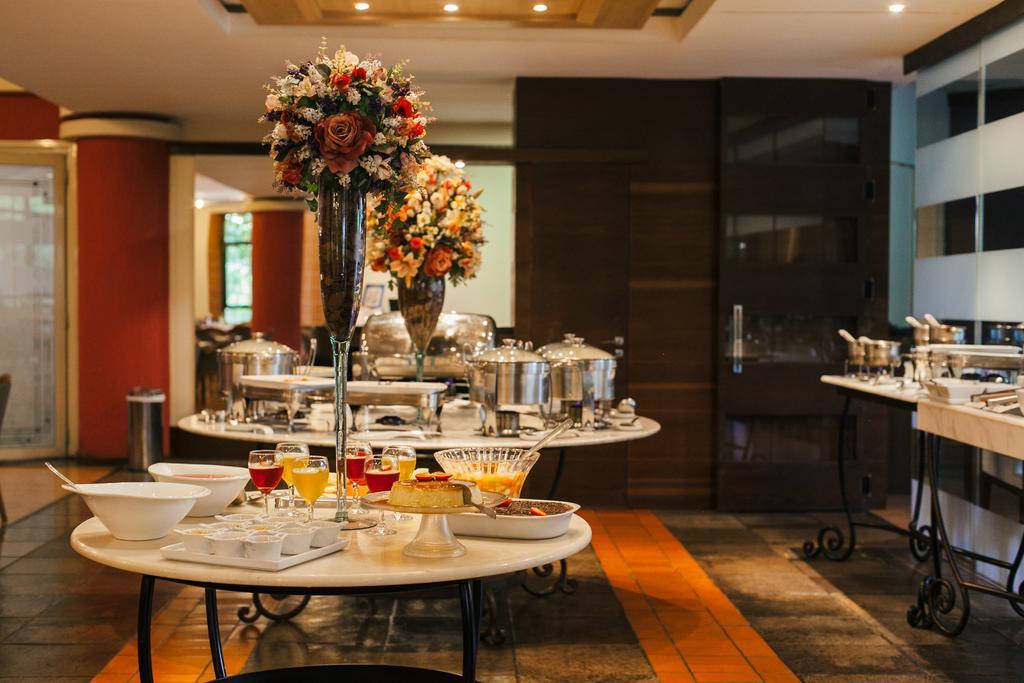 Swan Novo Hamburgo Hotel Екстериор снимка